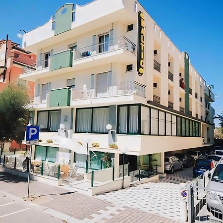 Hotel Baltic Misano Adriatico Eksteriør billede