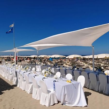 Hotel Baltic Misano Adriatico Eksteriør billede