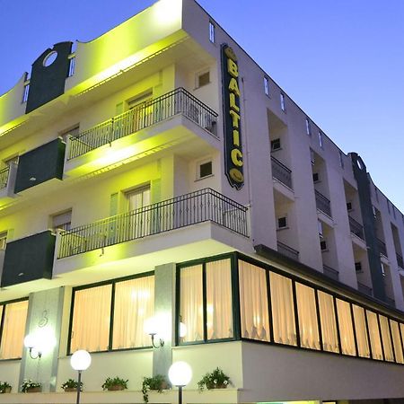 Hotel Baltic Misano Adriatico Eksteriør billede