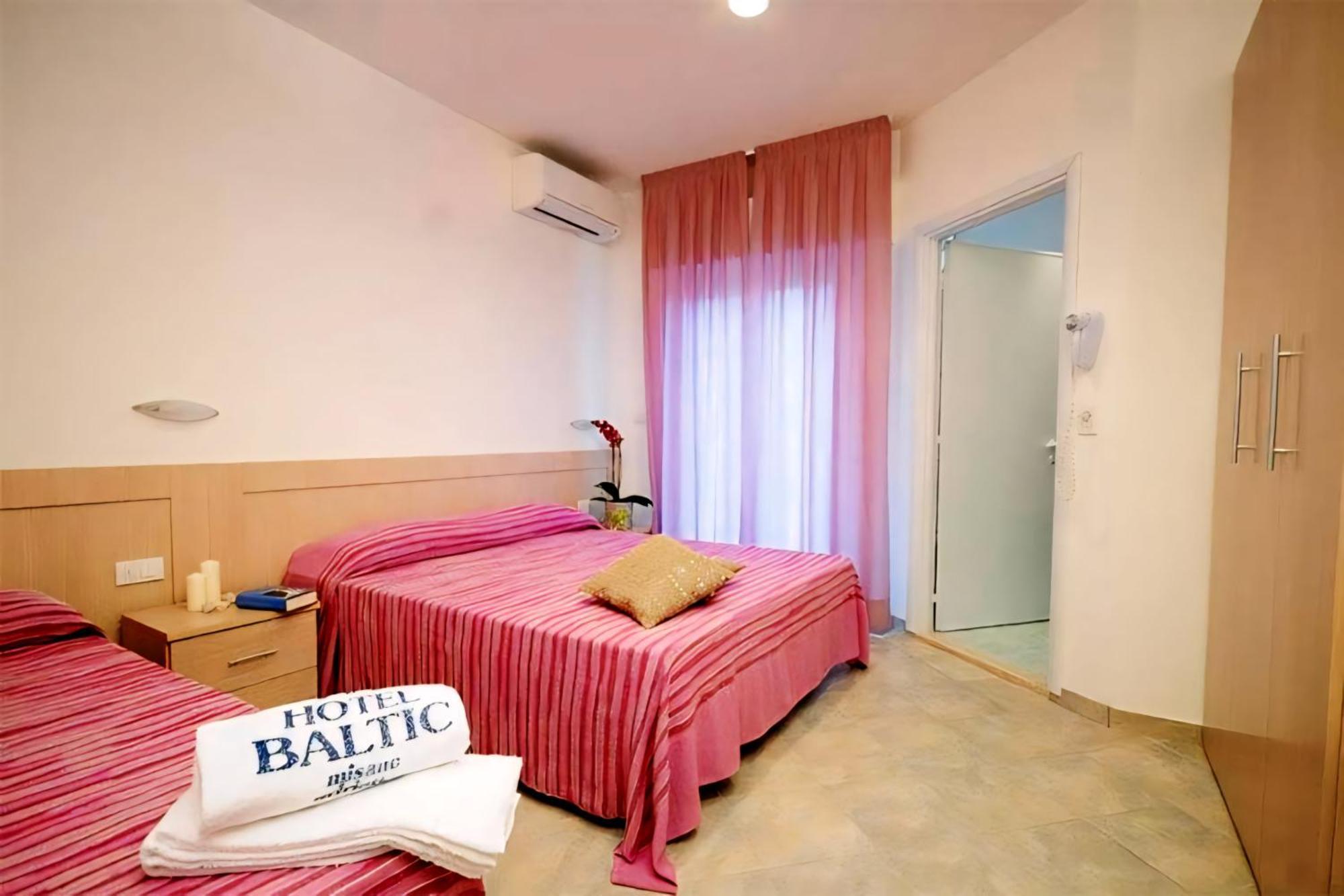 Hotel Baltic Misano Adriatico Eksteriør billede