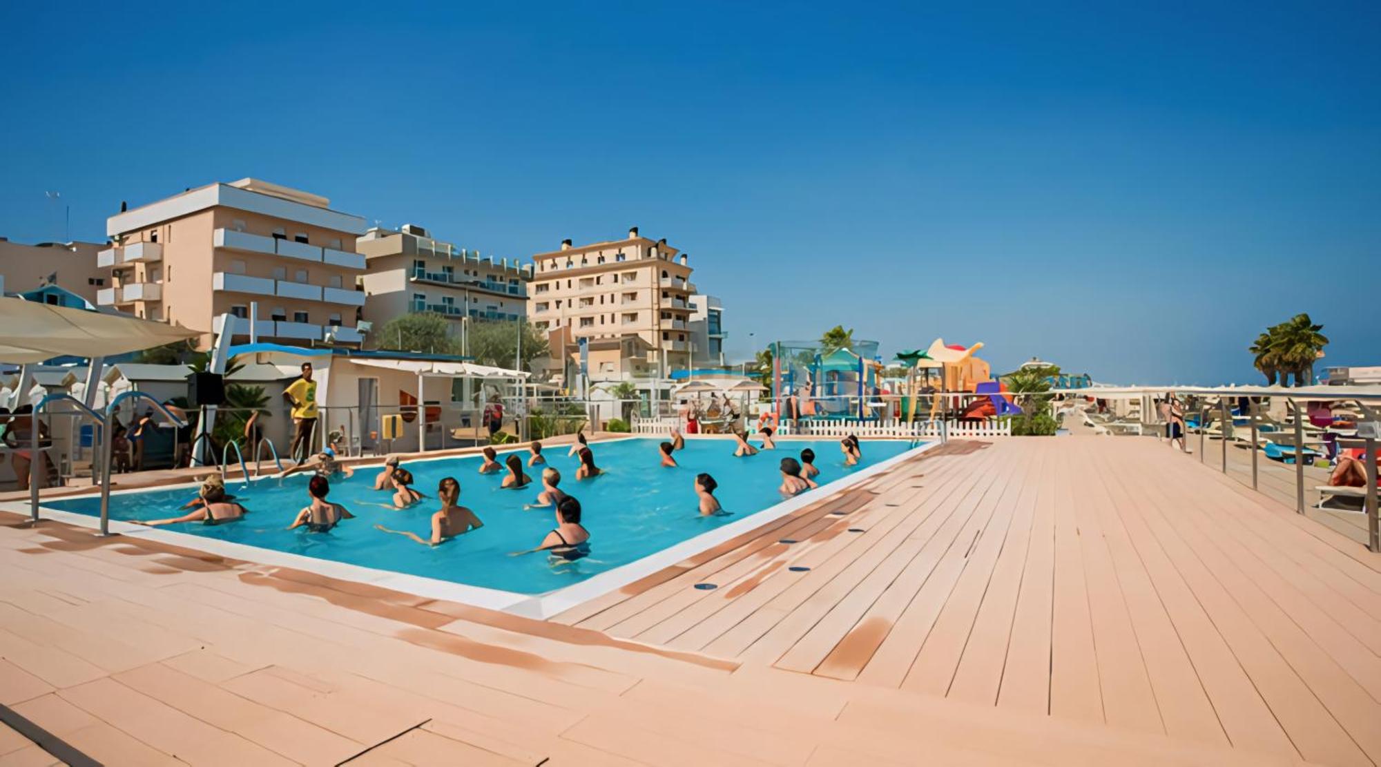 Hotel Baltic Misano Adriatico Eksteriør billede