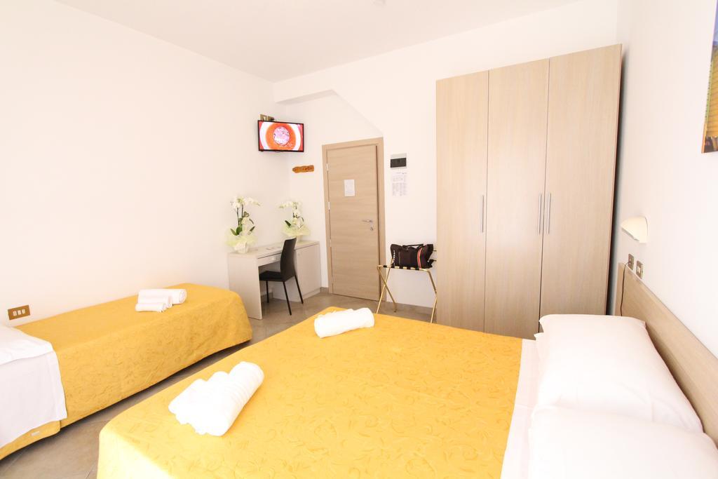 Hotel Baltic Misano Adriatico Eksteriør billede